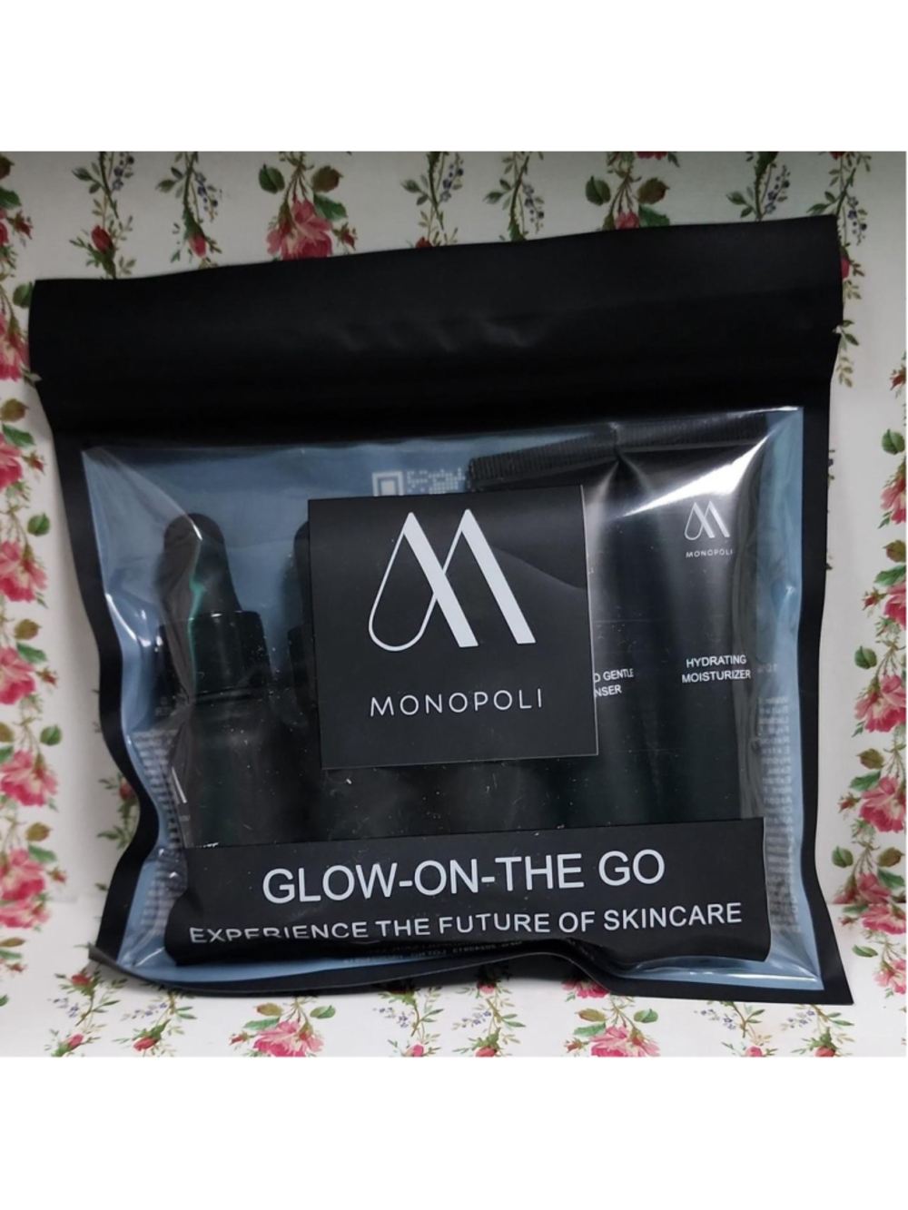 Monopoli Glow On The Go Set
#monopoli #skincare